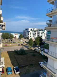 Summerland Niki - Mamaia - 0
