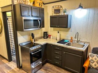 Lakefront Cabin - The Willows - 11 - Mead - 2