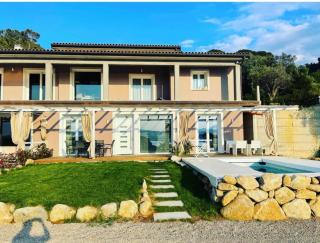 Villa Magnifica - - 9