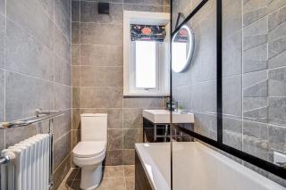 Cosy 3 Bedroom Countryside Cottage for Family Fun and Pets Friendly Sleeps 5 - Meltham - 1