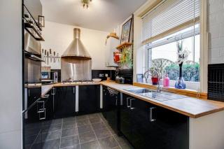 Cosy 3 Bedroom Countryside Cottage for Family Fun and Pets Friendly Sleeps 5 - Meltham - 5