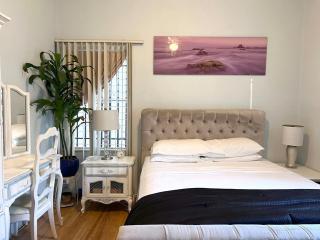 A Stylish home - Los Angeles - 3