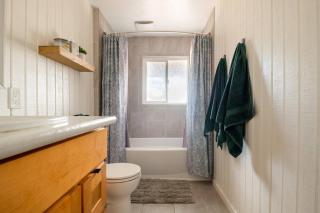 Cozy Getaway - Perfect Base for Exploring Colorado Springs - 2