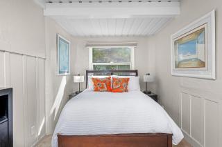 Beachside Bungalow 5 Minute Walk from the Shore - Hermosa Beach - 8