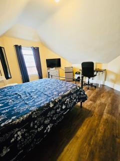 Spacious room Federal Hill next to Downtown with shared bathroom and kitchen cd - Providence - 1