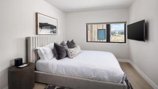 Modern Mountain Escape- Chic Condo Near Steamboat Resort - 2