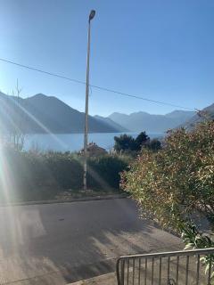 Modern bright 2 bedroom apartment with panoramic view of Boka Kotorska Bay - Dobrota - 9