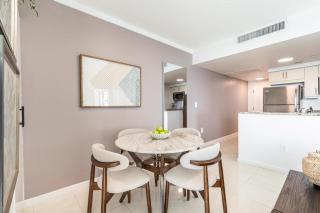 Bay View Beauty 1 Bedroom condo in Coconut Grove Parking Included - 6