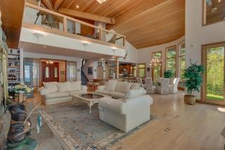 Rubicon Bay Lakefront by Tahoe Getaways - 4BR with Bonus Room, Private Pier, Buoy & Beach Access - 7