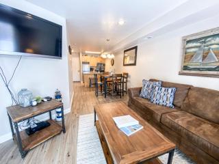 14-Plex Condo 114 Ground level, close to pool - Garden City - 8