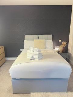 Auracasa 2 bed O2 Canning suite - London - 5