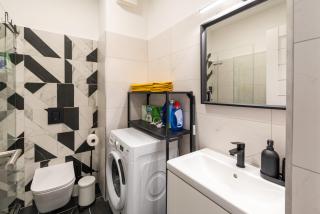 Party & Chill - Downtown Center with Big Balcony and AC - Budapest - 7