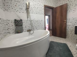 Новый дом с садом, вблизи от моря - Baošići - 6