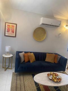 Andre's Manor - 2