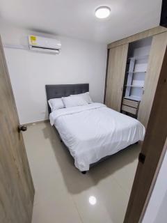 Family space, 20 minutes to the stadium - 8