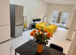 Urban Loft & Courtyard - Prague - 5