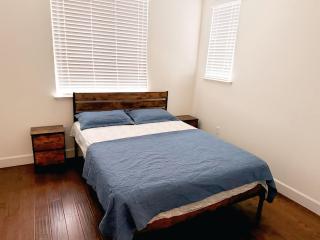 Cozy & Quiet Fully Equipped Newark Escape with Free WiFi, AC, and Easy Parking - Newark - 5