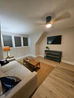 Charming Marietta Square Carriage House - Marietta - 8