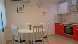 Holiday House Holek - Šilo - 2