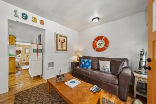 Charming Cottage 2 Blocks To Beachtown - Rockaway Beach - 5