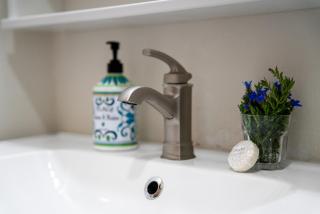 Charming Beach Cabin Close Beach Access - 4