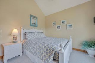 Lakeside Retreat 3br W Stunning Views & Canoe - Rockaway Beach - 5