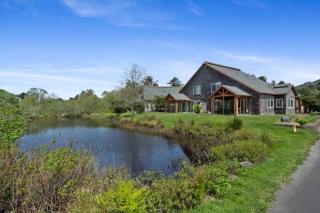 Lakeside Retreat 3br W Stunning Views & Canoe - Rockaway Beach - 0