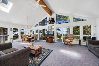 Vacation Home Cape Mearesking Beds4br - Tillamook - 0
