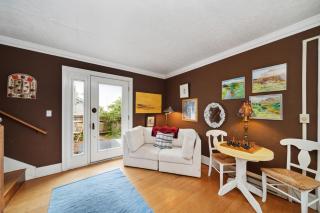 Susans Beach Cottage Steps to Sand & Surf! - 9