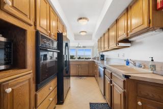 Oceanview 4BR Steps to Beach Family Retreat - 5