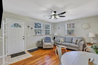 Charming Lowcountry Cottage in the Heart of Beaufort, SC - 4
