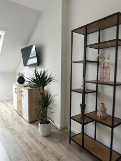 FeelGood Apartment 61 in Schönebeck, inklusive Tiefgaragenparkplatz und fünf Minuten fußläufig bis zur Elbe, Netflix, Dachterrasse - Schönebeck - 9