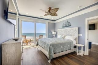 Bailey's Lighthouse Luxury Oceanfront Beach House - 4