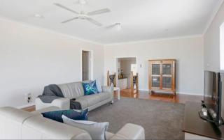Mundoo Waters Waterfront Family Friendly WiFi - Hindmarsh Island - 7