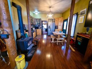 A Charming Mountain Getaway in Historic Como - 6