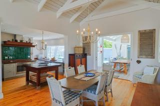 Nautilus on Grotto Beach - heated pool - Hermanus - 4