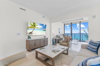 Ocean Front 2BR 2.5BA Lux Condo on Singer Island - 9
