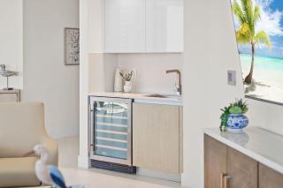 Ocean Front 2BR 2.5BA Lux Condo on Singer Island - Riviera Beach - 2