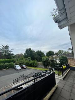 Master bedroom with private bathroom in duplex apartment - Lucan - 1