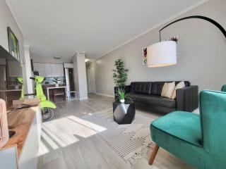 Great unit in downtown with balcony and view - Montréal - 8