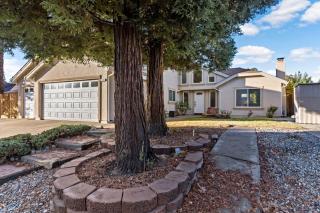 Huge House-Yard-Pool Hot Tub - Citrus Heights - 3