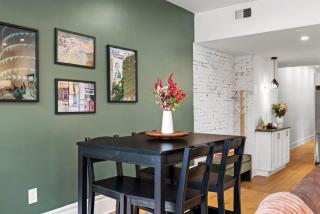 HostWise Stays - The Palo - Stylish War Streets Retreat, Highly Walkable - Pittsburgh - 2