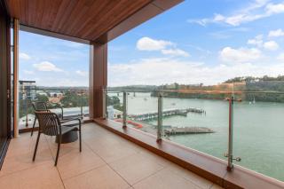 Gorgeous Home with Catalina Bay Views and Carpark - Auckland - 9