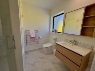 Relaxing CBD Studio - Christchurch - 6