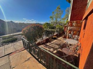 1900 Suite Downtown Views pet friendly - 8