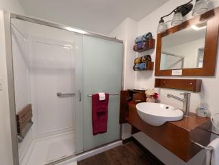 Squaw Valley Motel Room 6 - 7