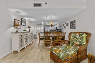 Charming 1BR 1.5BA Condo Steps from Beach - 7