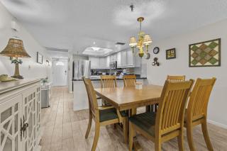 Charming 1BR 1.5BA Condo Steps from Beach - 5