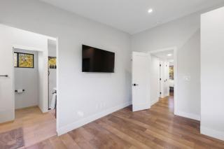 Summit Lodge- Sleeps 10, 4 Full Bath, Pet Friendly - 1