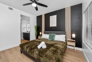 Snug 2BR-Pool, Yoga Rm, Gym, Cabanas, BBQ,Prkng - Scottsdale - 7